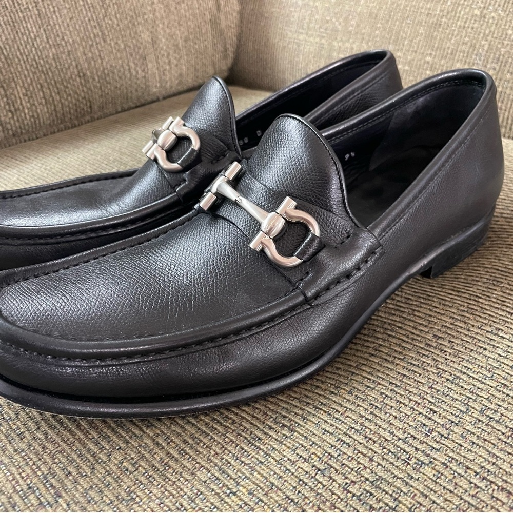 Salvatore Ferragamo Black Leather Loafers with Silver Bit M9.5